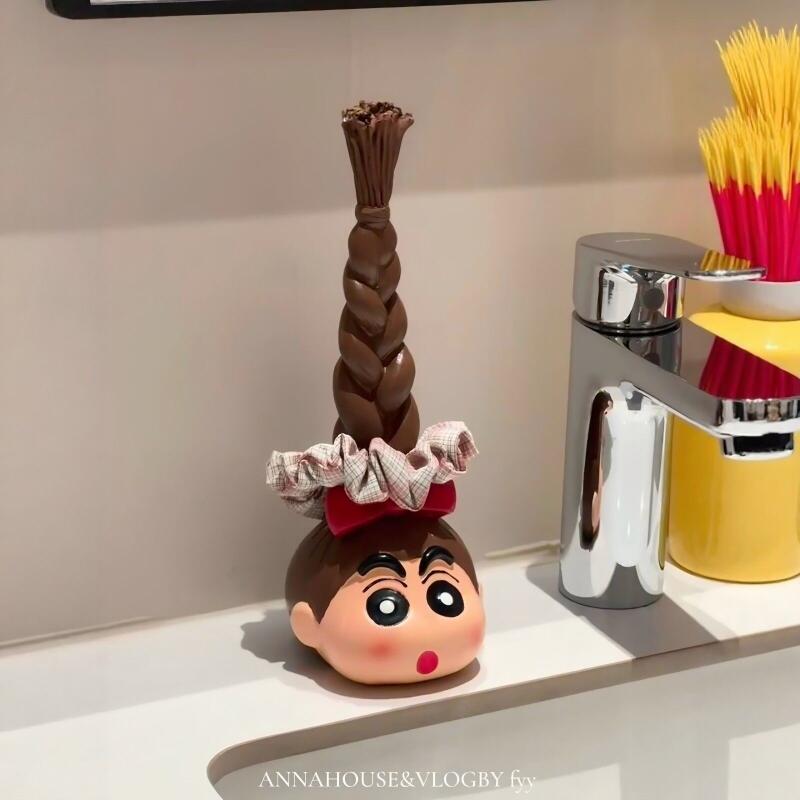 Desk Setup Organization - Kawaii Crayon Shin Chan Long Braid